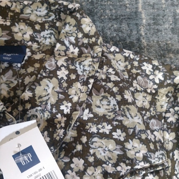 NWT Size 8 Brown Floral Button Down Shirt - Picture 2 of 7